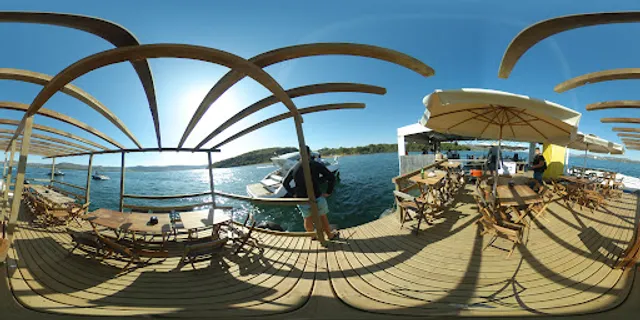 BARCÔ - Bar Flutuante Rifaina-SP