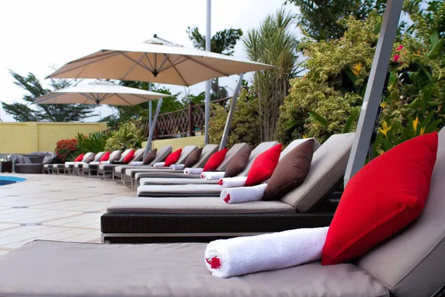 Oak Plaza Hotel, East Airport