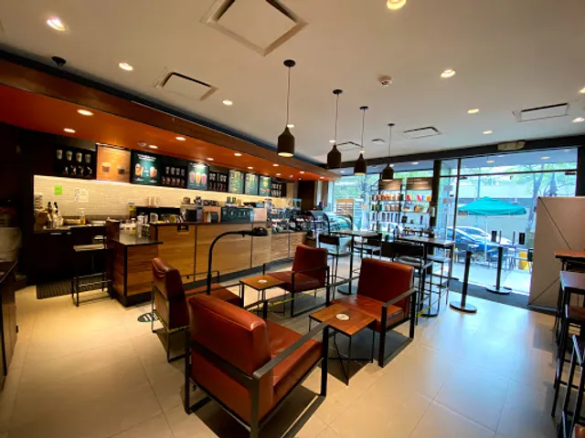 Starbucks Torre Inverlat