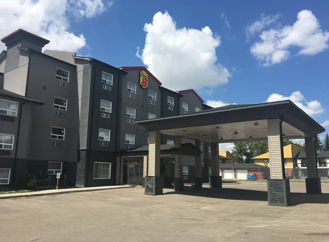 Super 8 by Wyndham Regina