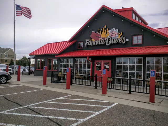 Famous Dave's Bar-B-Que