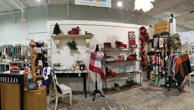 Painted Tree Boutiques - Bloomingdale