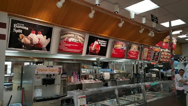 Braum's Ice Cream & Dairy Store