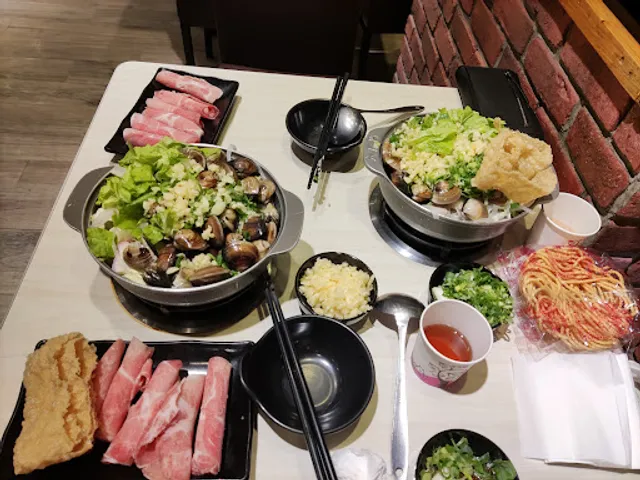 6owl door Taichung Dongxing Branch