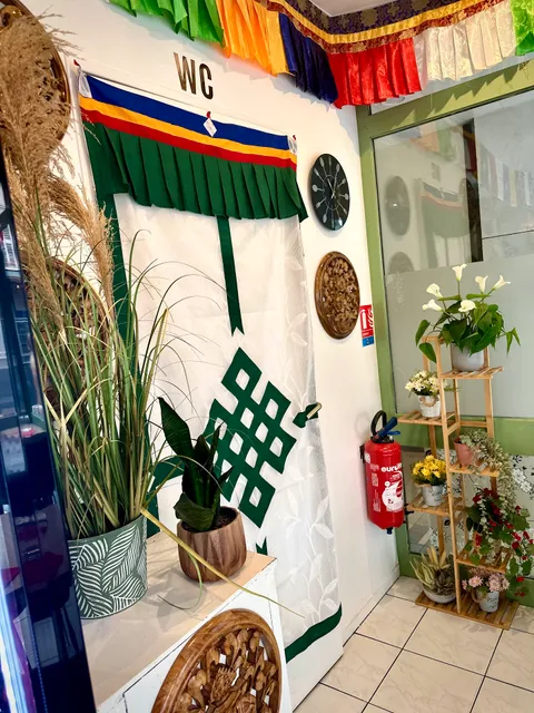 Sonam (Tibetan Family Restaurant)