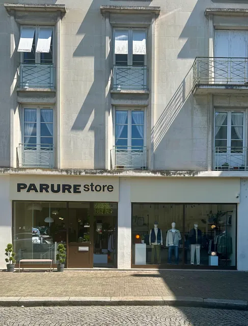 Parure store
