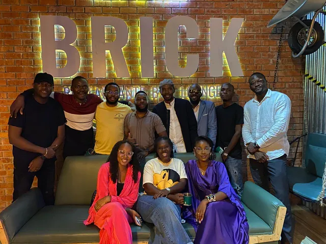 BRICK Restaurante Bar Lounge