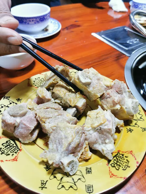 Tibetan Lunch & Hot Pot Dinner