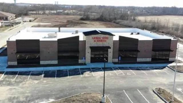 Arrow Wine & Spirits