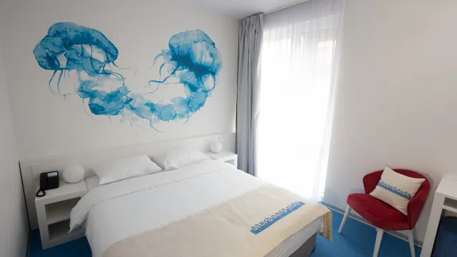 Starboard Side Hotel