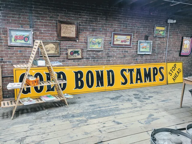 Silver Fox Merchants of Antiques and Uniques