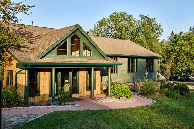 Bluebird Cady Hill Lodge