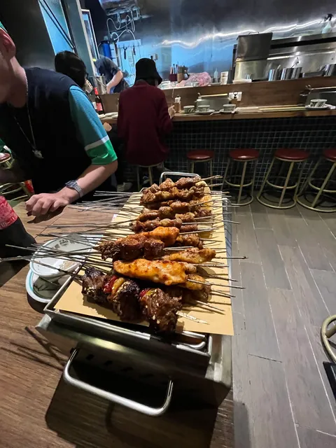 小胖東北燒烤撸串忠孝店