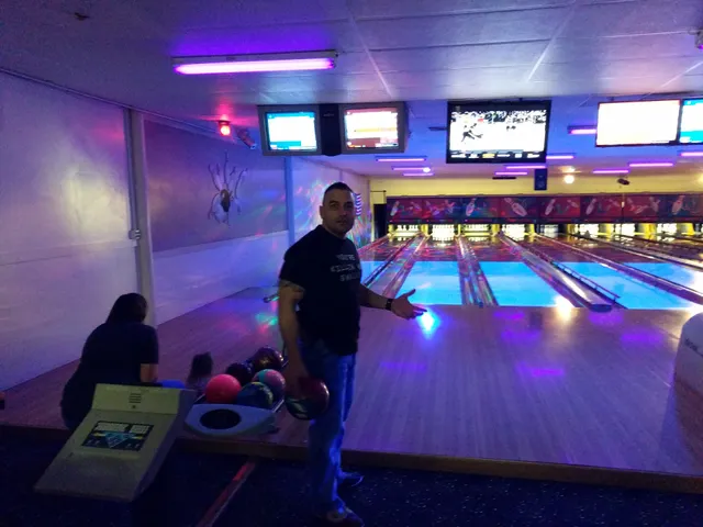 Bentleyville Lanes