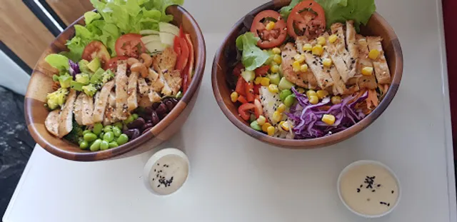 Juice box wrap & salad bar