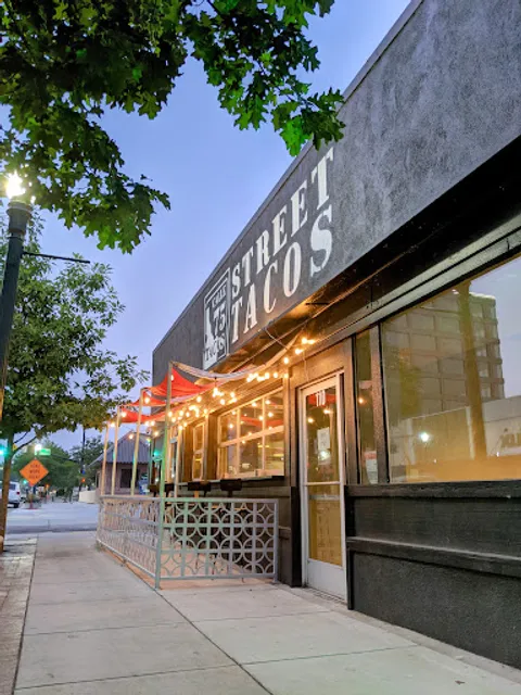 Calle 75 Street Tacos