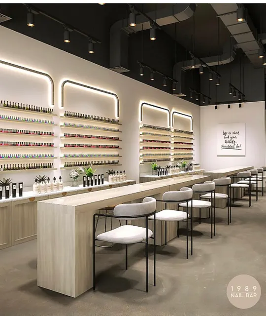 1989 NAIL BAR