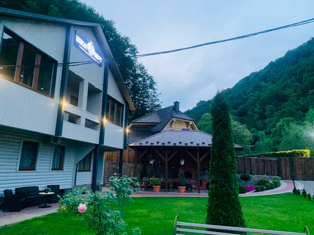 Приватна садиба Шаянське джерело