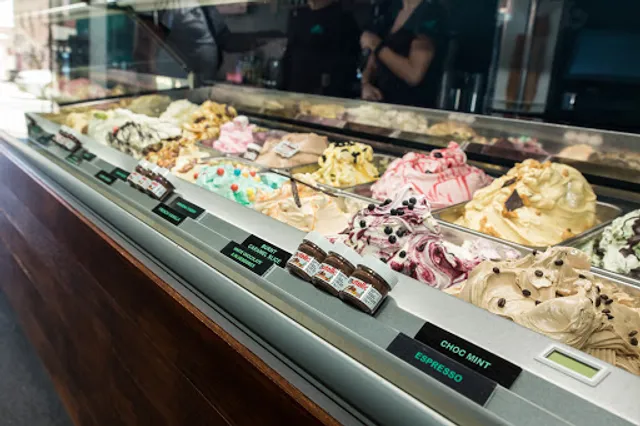 Fresko Gelato & Waffle House