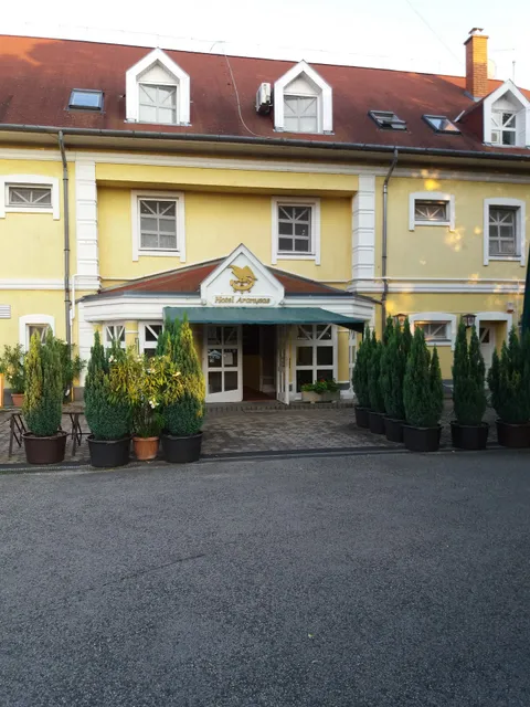 Golden Eagle Hotel