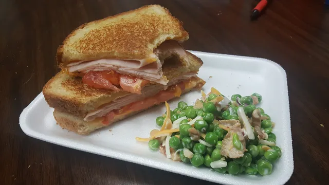 The country cafe and bakery