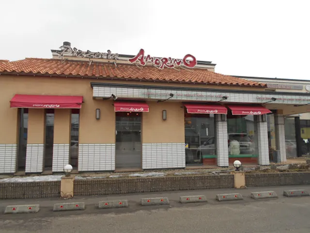 ピッツエリア アモリーノ 宇賀浦店