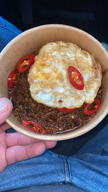 Chawp Pet Noi - Thai street food