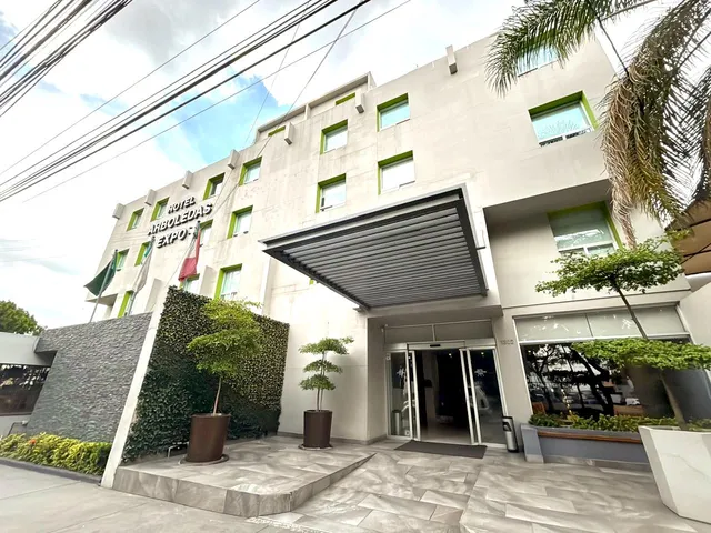 Hotel Arboledas Expo