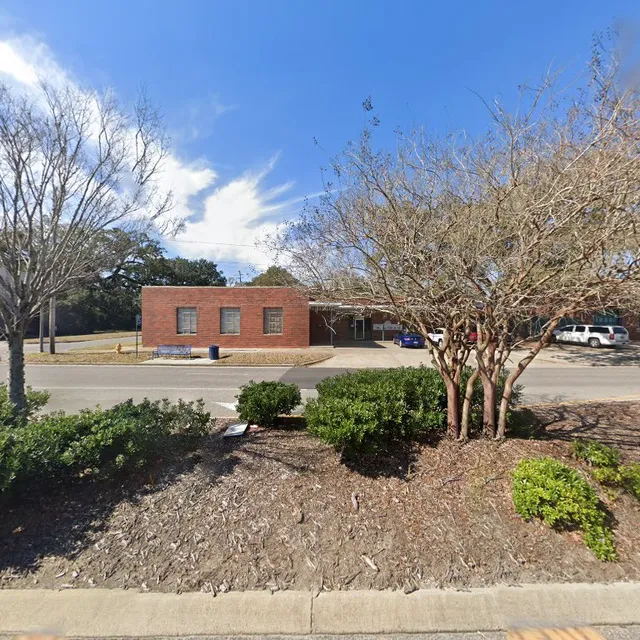 Three Georges Candy & The Nuthouse