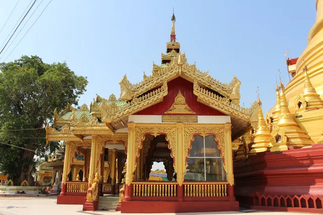 Shwe Sandaw Pagoda