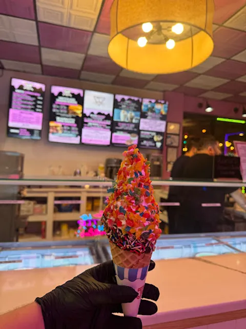 MIKEY'S SOFT SERVE / SMASHED BURGERS AND FRIES