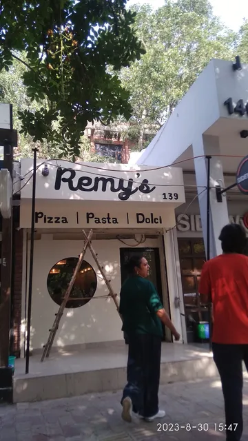 Mehar chand market lodhi road near ccd