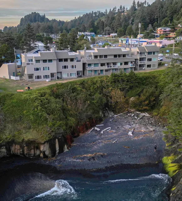 The Harbor at Depoe Bay