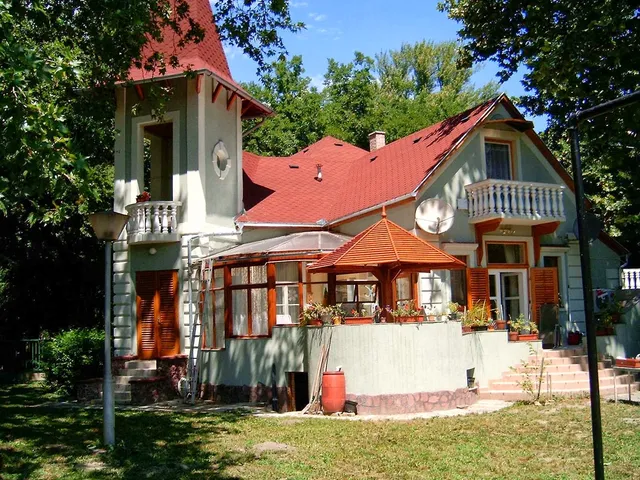 Szemesi Villa