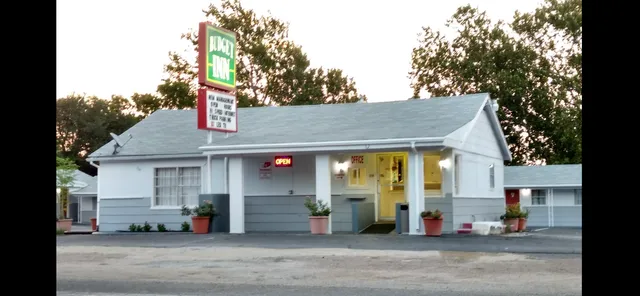 Budget Inn - Hamilton, TX
