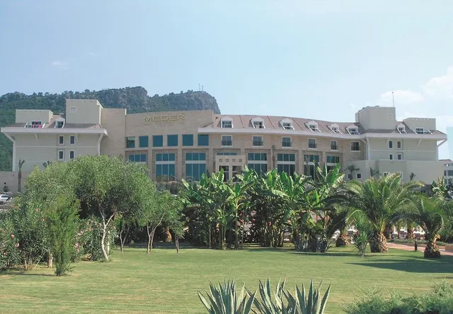Meder Resort Hotel