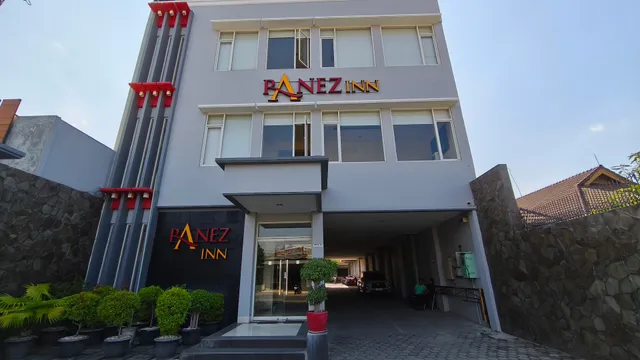 Ranez Inn