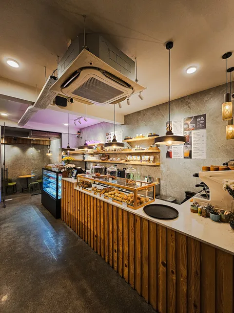 Zera Noya - Dutch Bakery