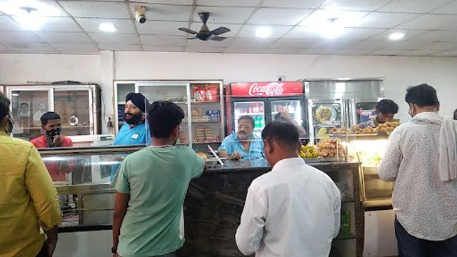 New Khandelwal hotel