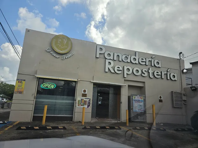 Panadería y Repostería Doña Trina