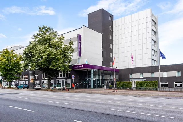 Premier Inn Hamburg City Alster Hotel