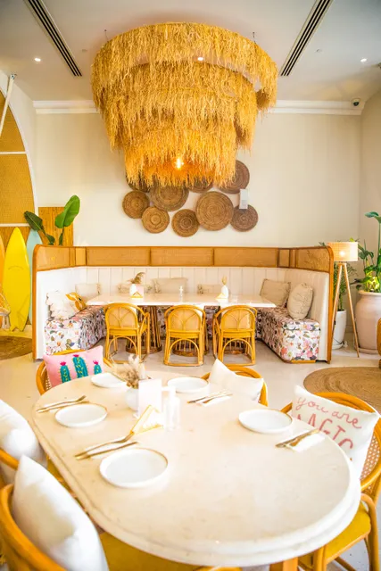 Brunch & Cake Lake View