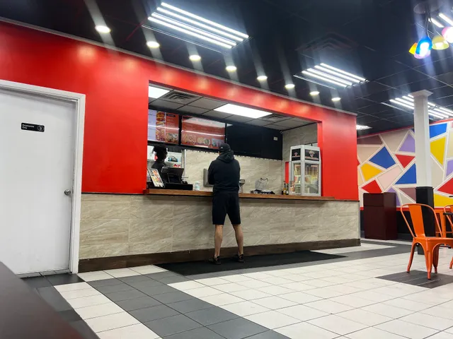 WALLY’S NASHVILLE HOT CHICKEN