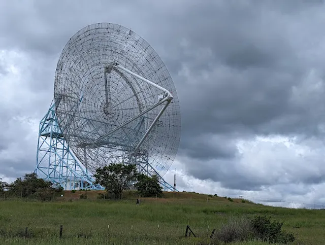 Stanford Dish Hiking Trailhead
