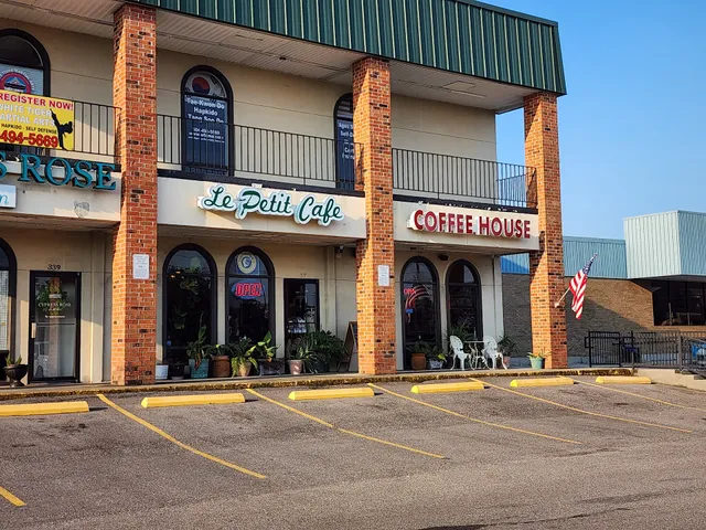 Le Petit Cafe Coffee House