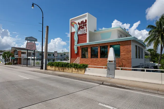 Selina Miami Gold Dust