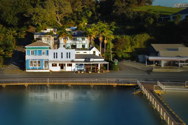 Mangonui Waterfront Apartments boutique hotel