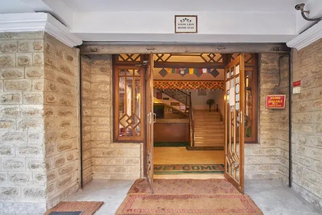 SnowLion HomeStay