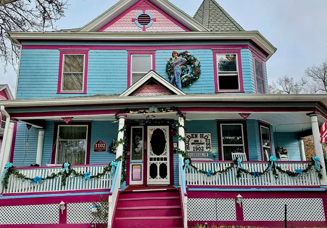 Holden House 1902 Bed & Breakfast Inn