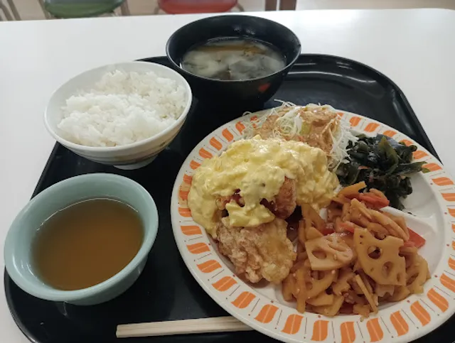 栄城会館 学食